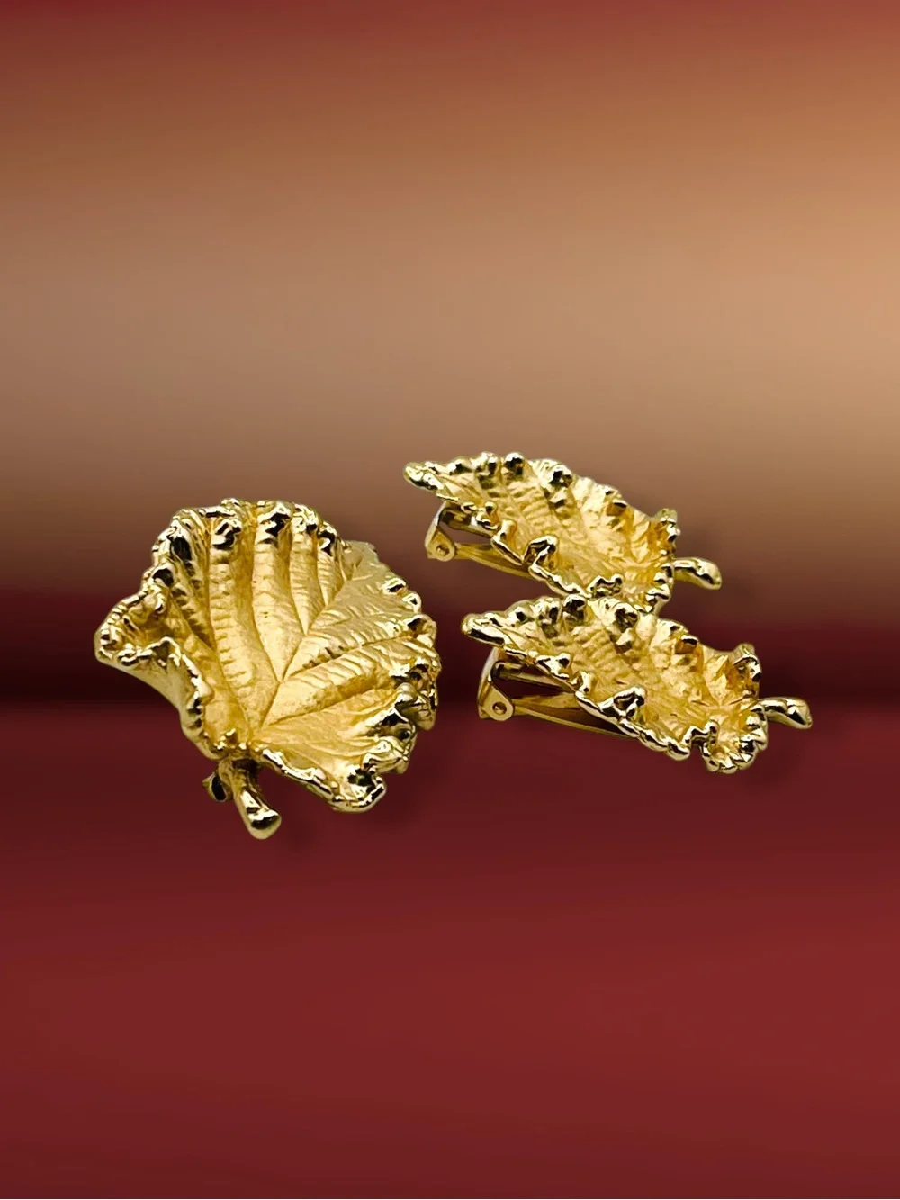 Vintage Napier Gold Tone Textured Leaf Brooch & Matching Clip-On Earrings Set